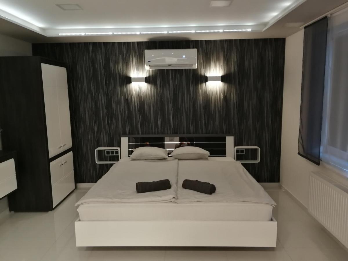 מישקולץ Aqua Solar Apartmanhaz מראה חיצוני תמונה